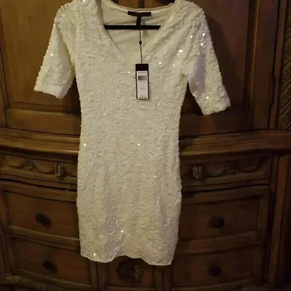 BCBG MAXAZRIA SEQUENCE WHITE DRESS 👗 - Picture 2 of 5